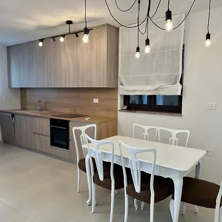 Apartment With Pool Mukalba Medulin Exterior photo