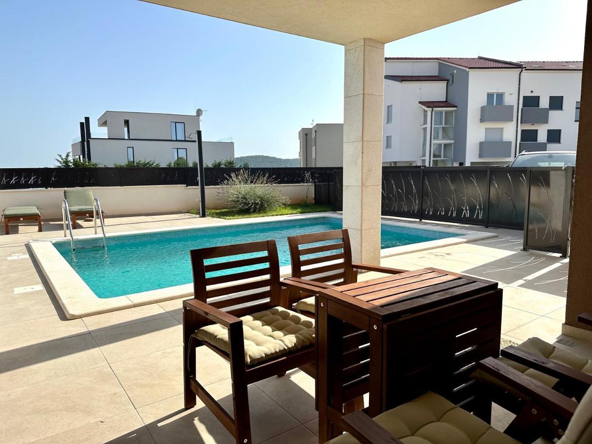 Appartement With Pool Mukalba *